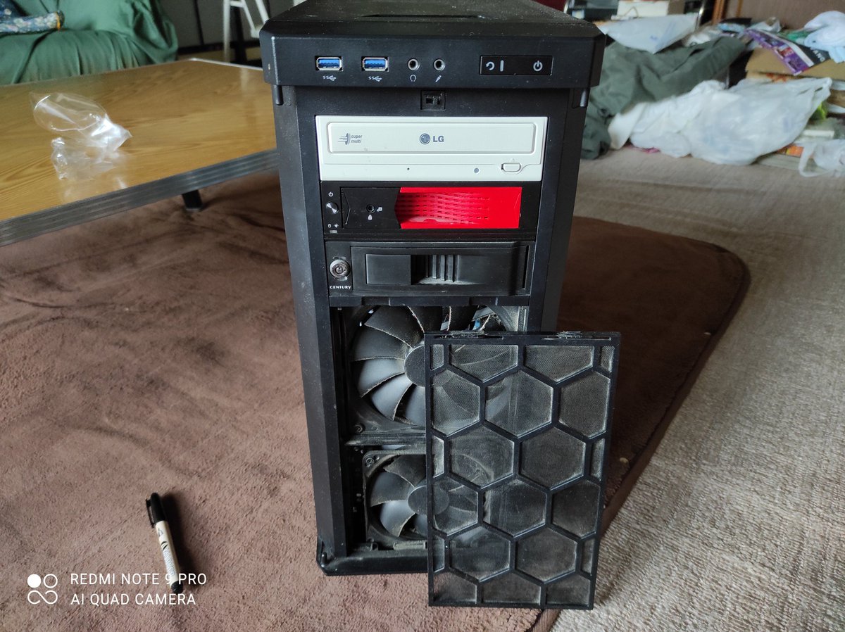 きつねの 家庭菜園 運用の練習も兼ねてramディスクでマイクラサーバー動かしています マザーボードがp8z68 V Leでcpuがi3ですが まだまだ使えます