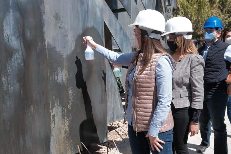 LorenaAlfaroG's tweet photo. En #Irapuato no se ha dejado de invertir en la construcción de una ciudad próspera y de primera. Sé que #UnidosConValor seguiremos haciendo de nuestro municipio un mejor lugar para las familias.

#ElValorDeIrapuato 🍓 https://t.co/X7j8Wpc0yi