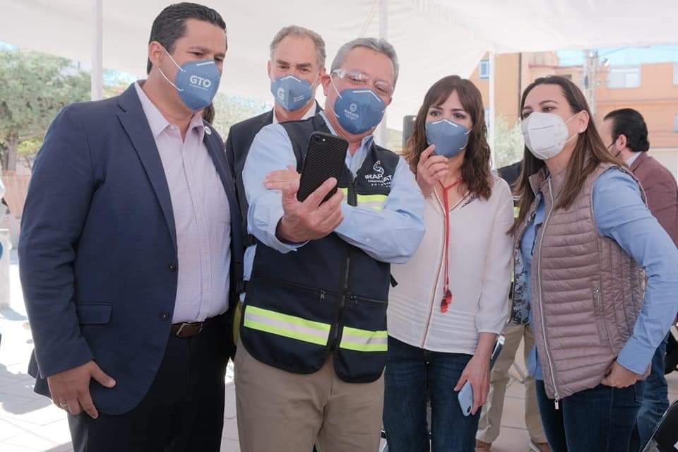 LorenaAlfaroG's tweet photo. En #Irapuato no se ha dejado de invertir en la construcción de una ciudad próspera y de primera. Sé que #UnidosConValor seguiremos haciendo de nuestro municipio un mejor lugar para las familias.

#ElValorDeIrapuato 🍓 https://t.co/X7j8Wpc0yi