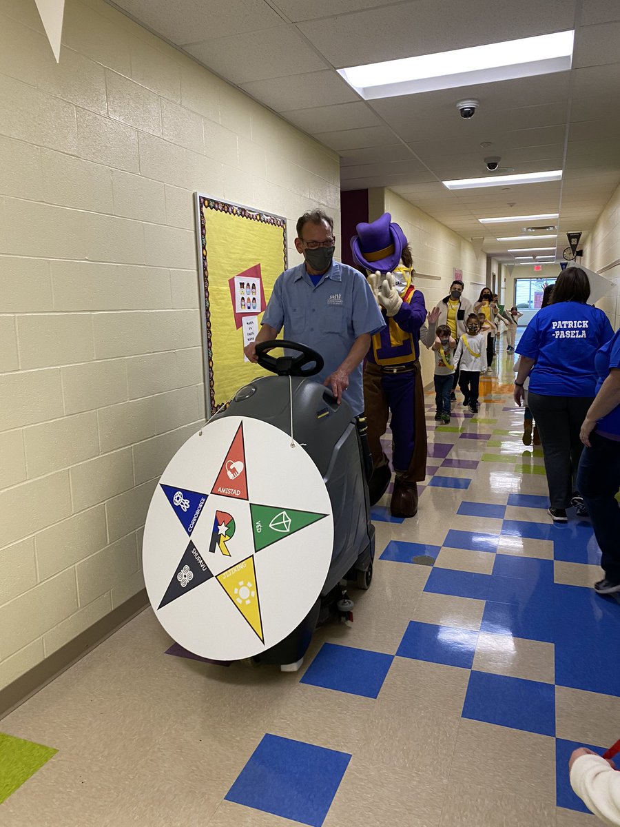LkwdRoosevelt's tweet photo. House reveal for KDG and our kickoff, socially distanced parade! Can’t wait to do it again tomorrow with our second group! More footage and photos to come in Monday’s video announcements.... https://t.co/bJWCUuBmZZ