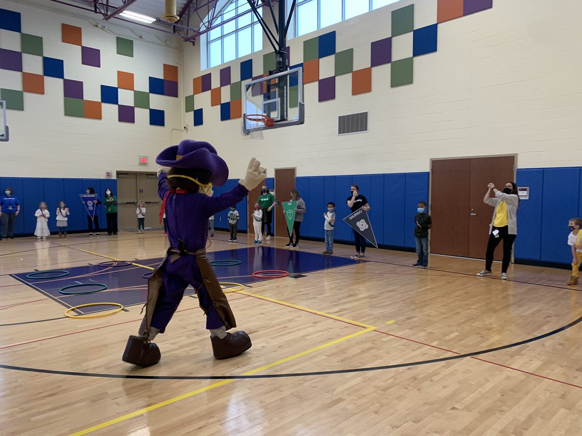 LkwdRoosevelt's tweet photo. House reveal for KDG and our kickoff, socially distanced parade! Can’t wait to do it again tomorrow with our second group! More footage and photos to come in Monday’s video announcements.... https://t.co/bJWCUuBmZZ