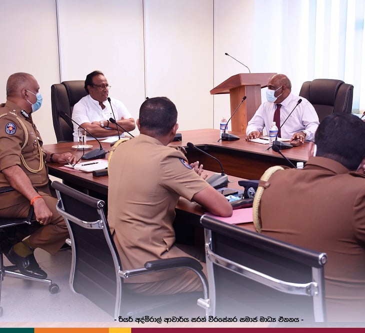 ReAdSarath's tweet photo. "පොලීසියේ ප්‍රභූ ආරක්ෂකයන් ප්‍රභූන්ගේ නිවෙස්වල පෞද්ගලික රාජකාරි කරන්න බැහැ"

පොලිසිය යනු ගෞරවාන්විත සේවයක්. ප්‍රභූ ආරක්ෂාව වෙනුවෙන් රාජකාරියට ගොස්, ප්‍රභූන්ගේ පෞද්ගලික රාජකාරි කිරීම පොලිස් නිලධාරීන්ට උචිත නැත. ⬇

#SriLanka #lka #PublicSecurity
#ReAdSarath #VVIPprotection #Police https://t.co/iapkhTbVit