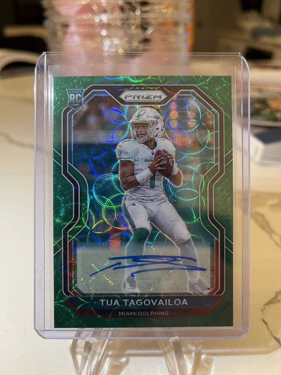 BrianAdams_US's tweet photo. 🔥 2020 Prizm Tua Tagovailoa Green Scope Auto! For sale, accepting USD or Crypto (BSV preferred) #panini #prizm #football https://t.co/NseYGPNqPt https://t.co/PacNKl3q6t