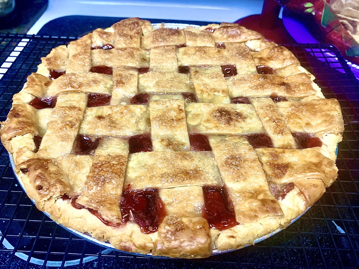 SteveDaulton5's tweet photo. Pie??? Yes please!!!! https://t.co/fK5q0BesDB