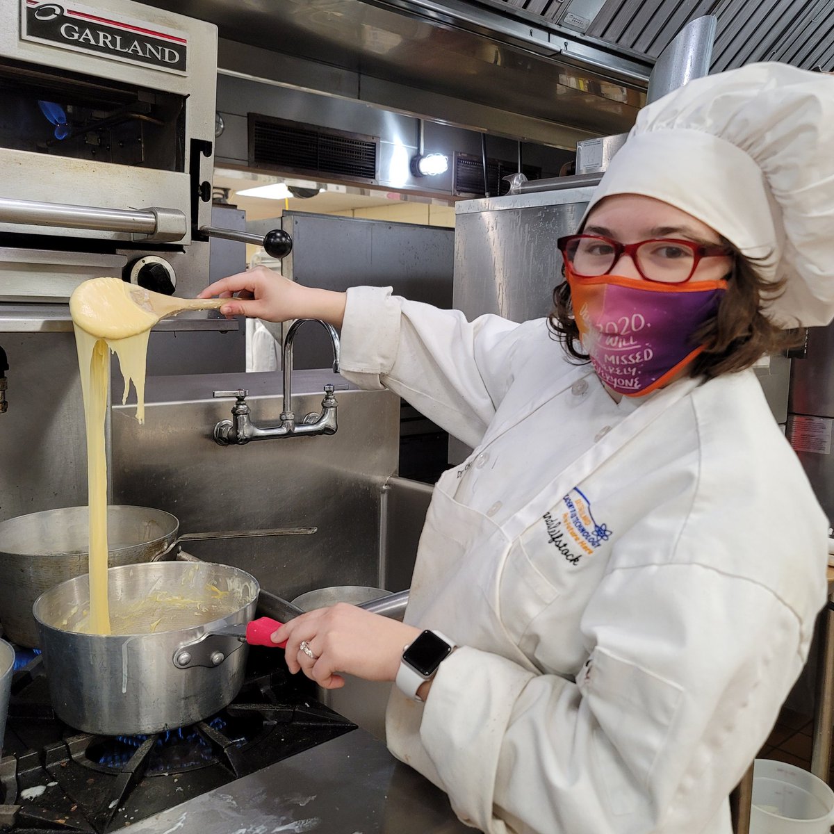 Just look at that cheese pull! I think it's safe to say our 4 cheese mac had PLENTY of cheese 👍🏻🧀 #specialcareereducation #employabilityskills #lifeskills #foodpreparation #chefsofthefuture