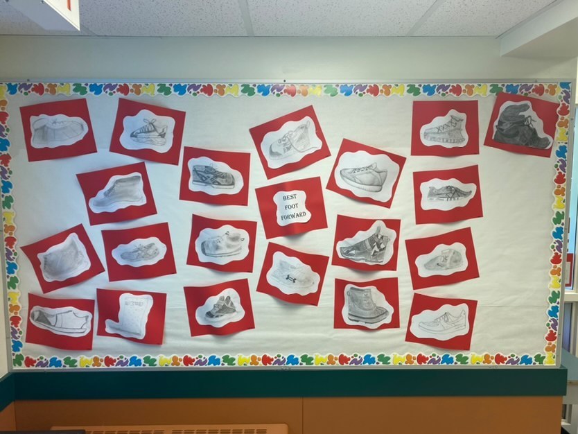 Students at Hampton Park Elementary School have shared great displays of learning from inquiry, social emotional learning and literacy as well as directed art projects found in the hallway of their school! 👏👏👏 Well done students!