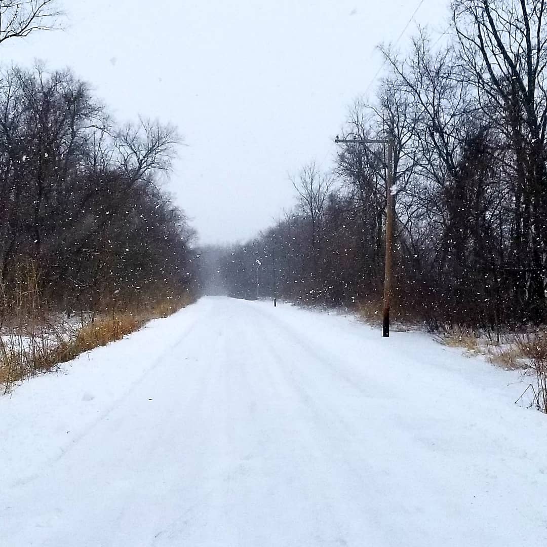 MidAgeManiac's tweet photo. Hiking during a snowstorm https://t.co/fmt6C6RMdh