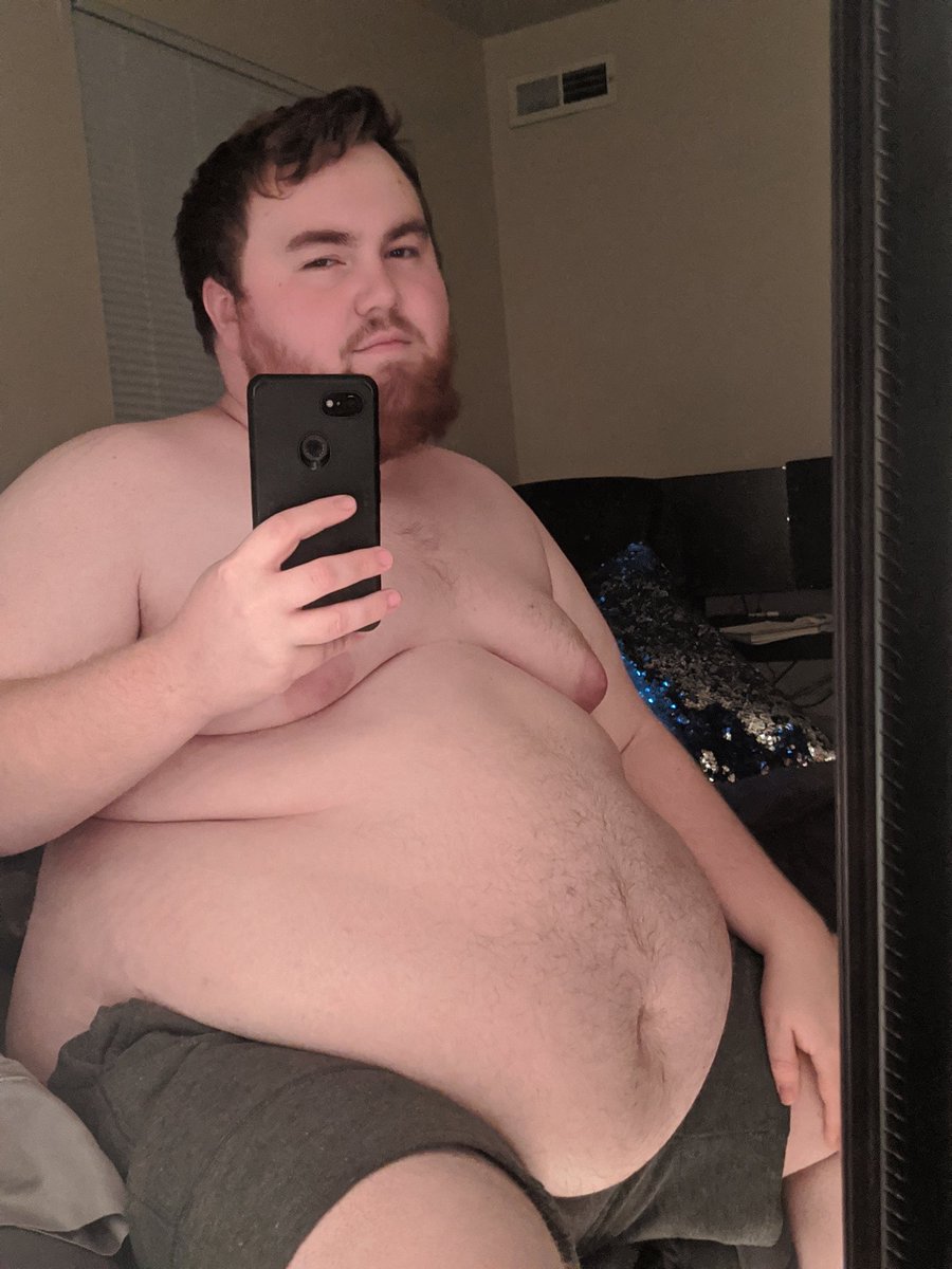 SyrBumble's tweet photo. I'm kinda a big boy 🐷
#gainer #grommr https://t.co/q335zBDYnr