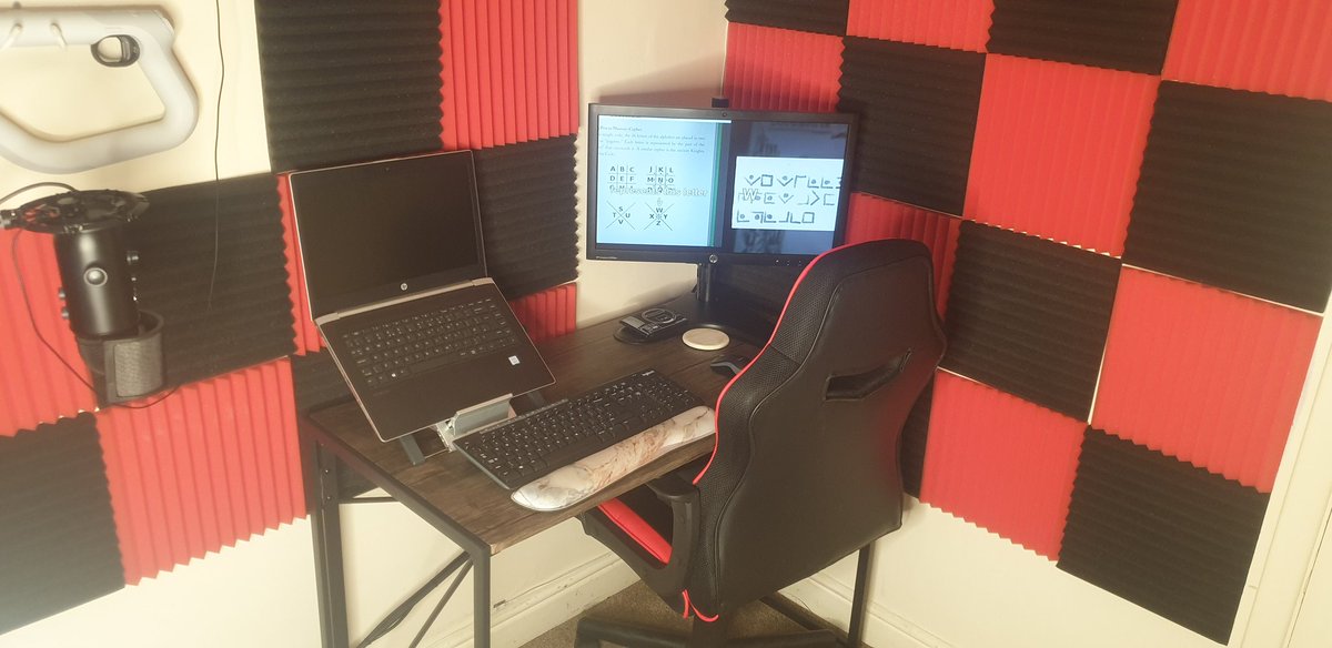 _TAFFLEBERRY_'s tweet image. Monitor #2 is in place! Work monitor during the day, stream monitor at night :) #twitchstreamer #homeworker #TwitchAffilate #whatdoestheoutsidelooklike