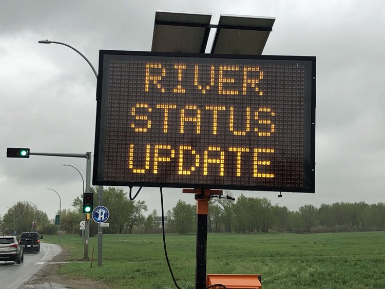 FOCLVA's tweet photo. Allisonia gauge is over 10k cfs. Please take precautions at dock level. @radfordu @TheNewRiverCity @radford_alumni @pulaskicountyis @PulaskiVA @PulaskiCountyHS @PulaskiCountyVA @ClaytorLakePark @VAStateParks @WDBJ7 @wattsupbrent @wsls @roanoketimes https://t.co/H5kU4A1qsT