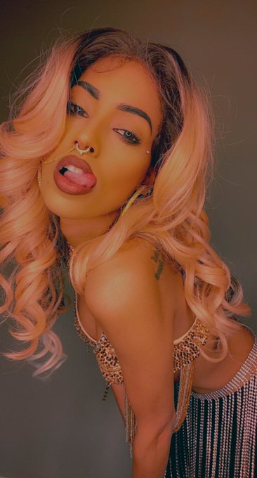 Goᗪ𝐝έ𝔰𝐒 Ãηڶ𝓪ℓi 👑 - 1 pic. 🇮🇳 Happy Republic Day 🇮🇳 30% Off my Onlyfans for the next 24 Hours ⏳ + Exclusive Deals on PTVs and More • walletdrain indiandomme muslimdomme asiandomme whalesub finsub • https://t.co/iNfmWtnmI8