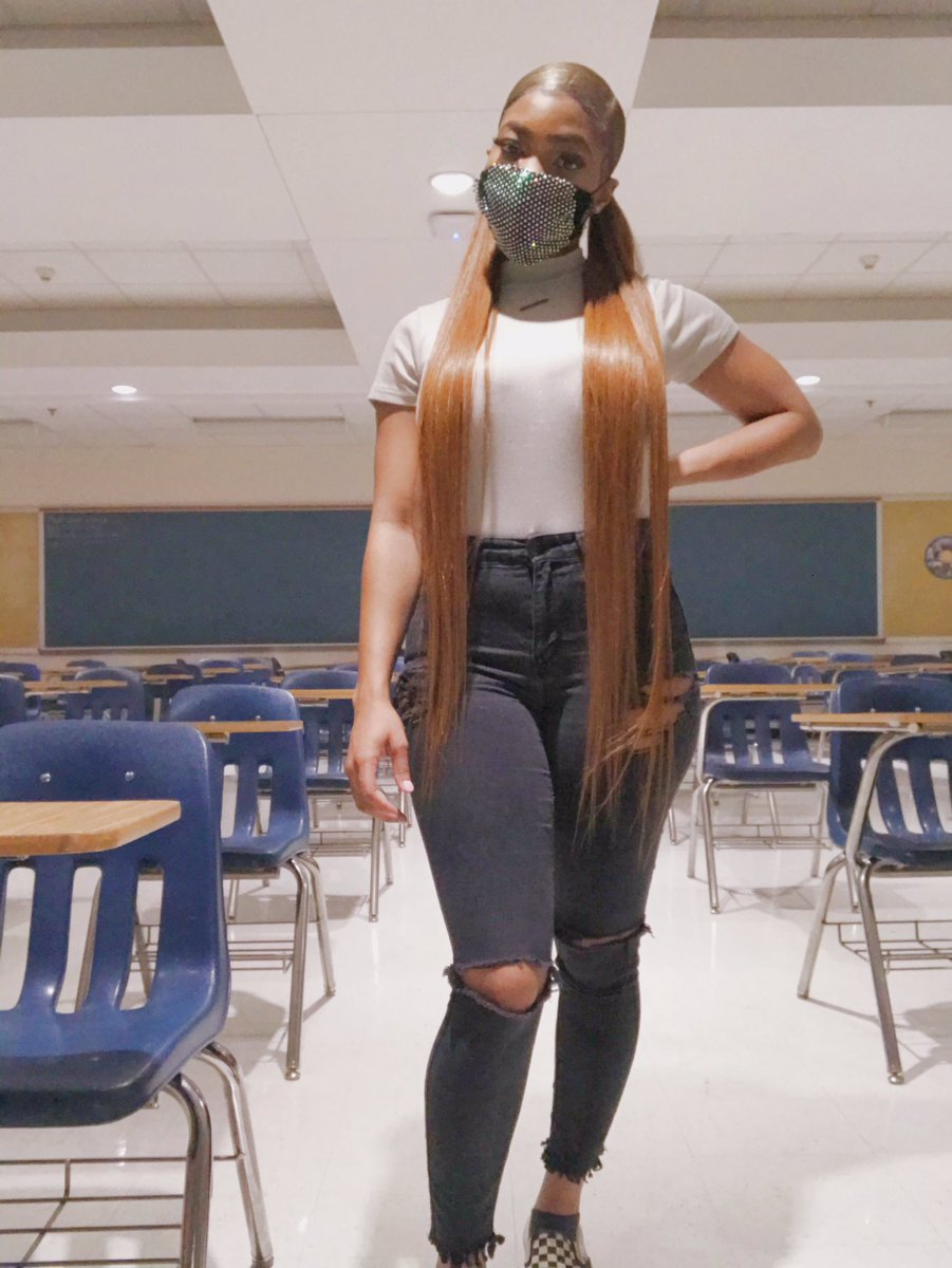 chythatfyeee's tweet photo. junior &amp; senior will only get meaner.. 😘 #lastfdoc #ncat21 https://t.co/R8cqbwyIBo