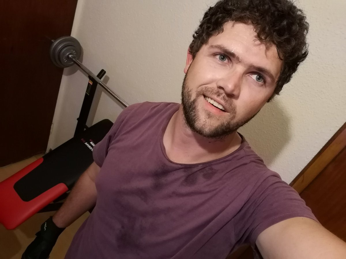 the__Legacy__'s tweet image. Another day, another step closer to my goal!
.
Now I just need some @SneakEnergy to help me get enough energy to stream too 🤣
.
#workingonit #gettingthere #goals2021 #stepbystep