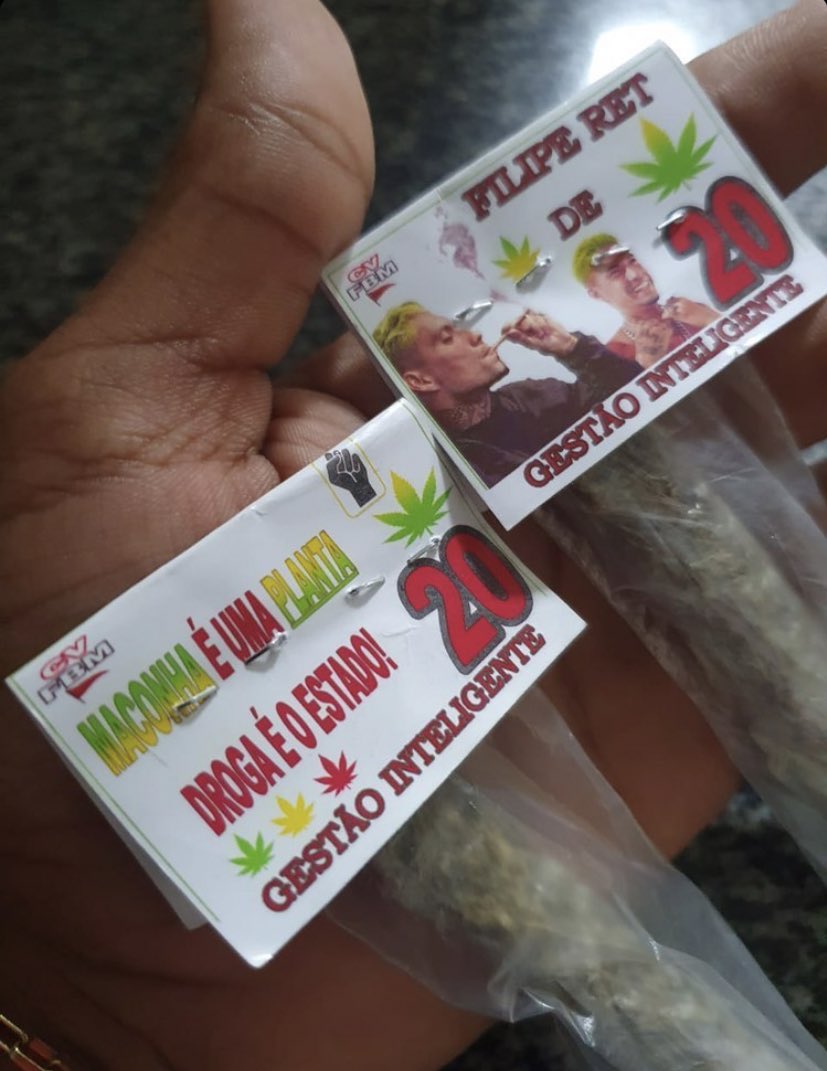 FilipeRet's tweet photo. Vários genérico do #RetKush no Rio

Legaliza Brasil ! https://t.co/VWAgY5WTY3