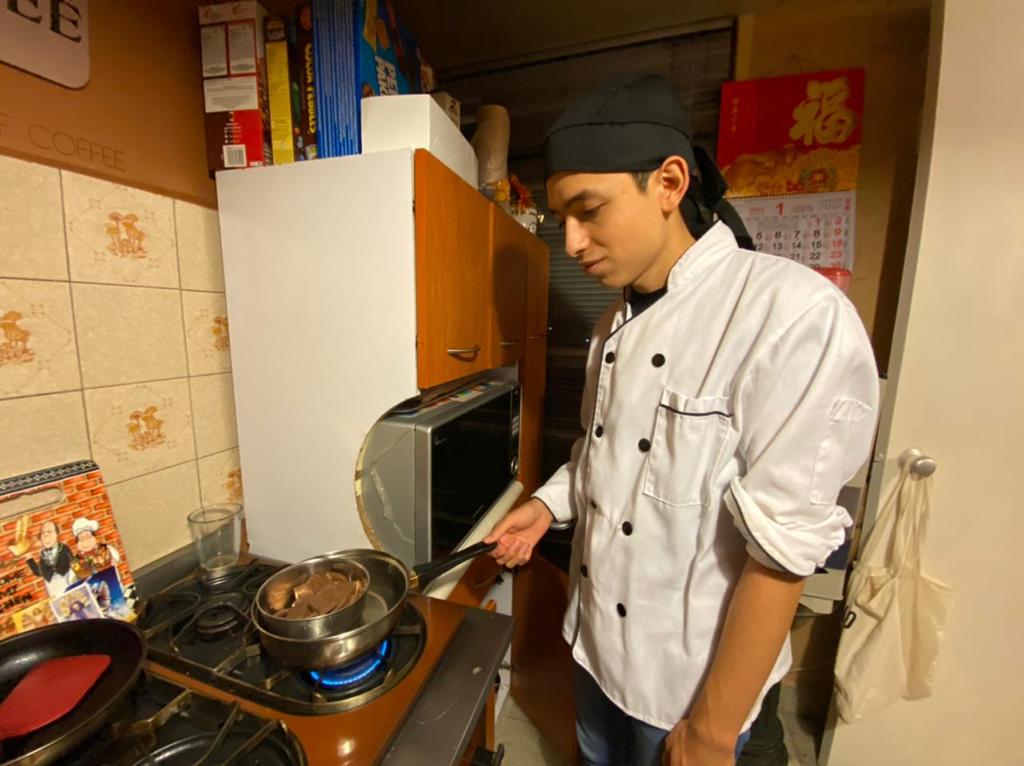 ChocolateMUCHO's tweet photo. Conoce la labor gastronómica de profesores y estudiantes del Centro de Atención Múltiple 16.
#NochedeMuseosVirtual
👇
Mié.27 ene-19:30 h-CDMX:
https://t.co/Htc9Oe3qns
https://t.co/2cF3CzPuUt

 #RecetarioComunitarioDelCacaoYChocolate
#Inclusión #DiscapacidadEnEspaciosProductivos https://t.co/mzexWVOW5m