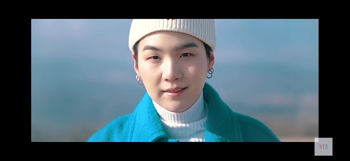 7member_forever's tweet photo. احلى ابتسامات ممكن تشوفوها 💜🥺
#winterpackage2021 https://t.co/cmXsJnhNMa