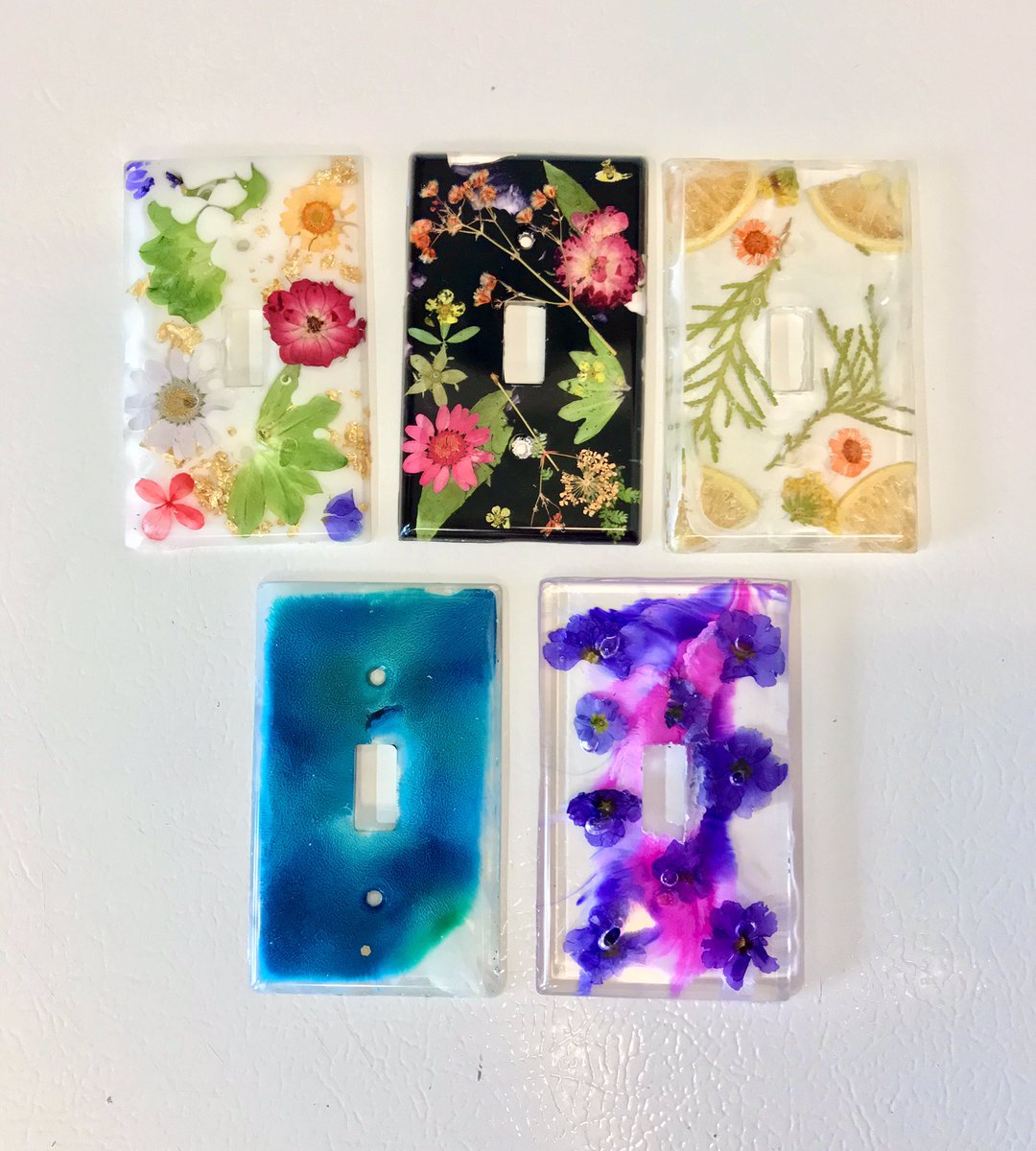 AmberLukinbeal's tweet photo. Yay we got more light switch covers!! Only $7 right now🎉
Check out my site for some sales going on ✨ https://t.co/k6z24q6K2X