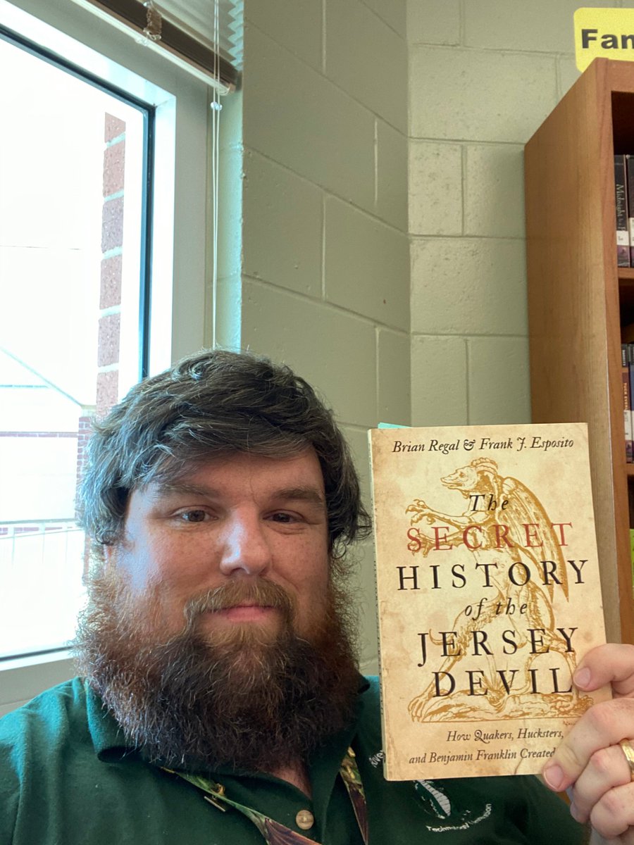 Look who's reading!!! Awesome teachers!!! #celebrateliteracyweek2021 #teachersreading <a href="/RSMSGATORS/">River Springs MS</a> @DGravenmier <a href="/jharper89/">Harper 👻 📗</a> <a href="/sjgotlib/">Stacy J Gotlib</a> <a href="/tblinnja/">Tracy Blinn</a>