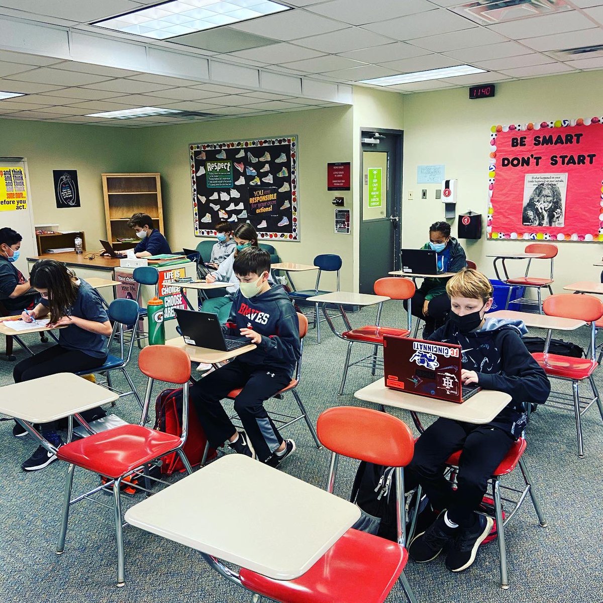 IHMS_Wellness's tweet photo. Love this new assignment that has students identify how they currently make healthy choices! #healthtriangle @IHMiddle @IHSchools https://t.co/D0qiUvqNgD
