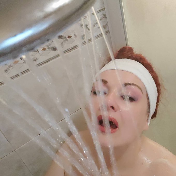 Ora sono sotto la doccia. Su onlyfans potete vedere il seguito. Baci da Jessica Rizzo https://t.co/H<a href="/tag/follow"class="tags"><span>#follow</span></a><a href="/tag/star"class="tags"><span>#star</span></a><a href="/tag/followers"class="tags"><span>#followers</span></a><a href="/tag/artist"class="tags"><span>#artist</span></a><a href="/tag/foryou"class="tags"><span>#foryou</span></a><a href="/tag/attrice"class="tags"><span>#attrice</span></a>