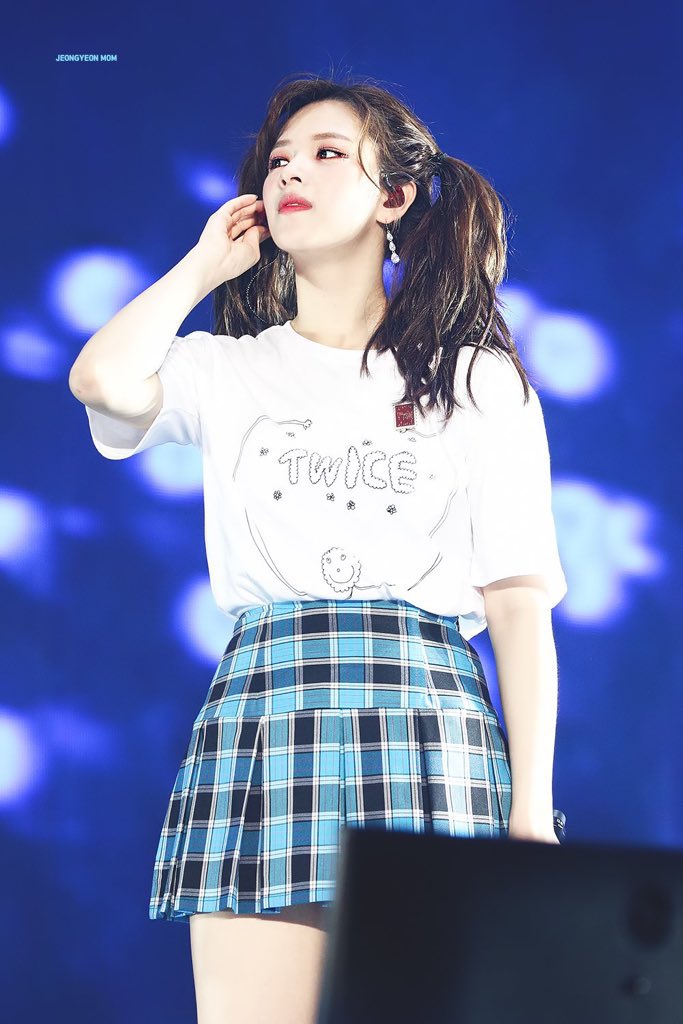 ジョンヨンちゃん♡ 覚醒カラコン】 覚醒する、唯一無二の個性 TWICE JEONGYEON (@jy_piece