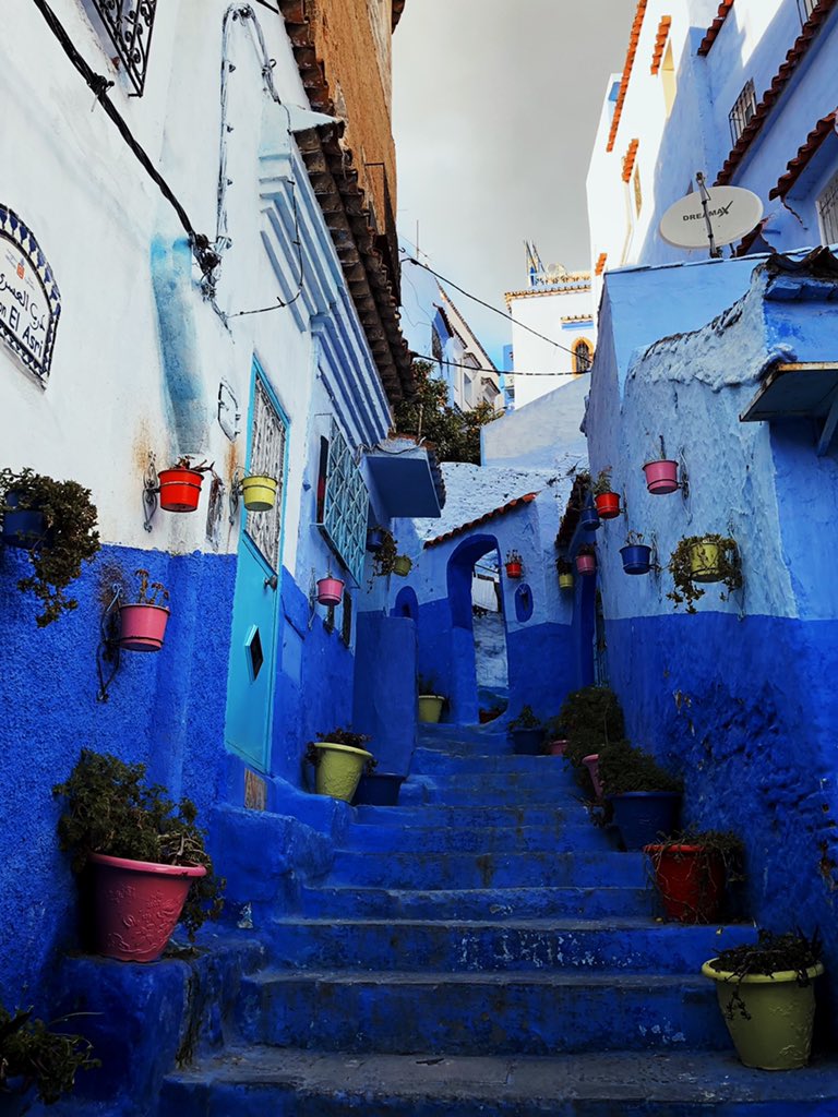 حينما يُوجَد اللونُ الأزرق .. يُوجَد الجمَال 💙
صور التقطتها في مدينة شفشاون المغربيّة

Chefchaouen | 2018
By : iPhone X