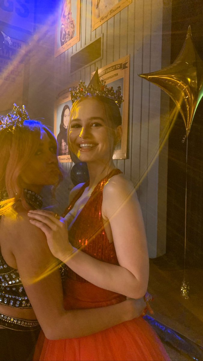 fufnstyles's tweet photo. i'm so thankful for madelaine and vanessa.... without them we would not have half the choni content that we do 🤧 https://t.co/g8KSseajA0