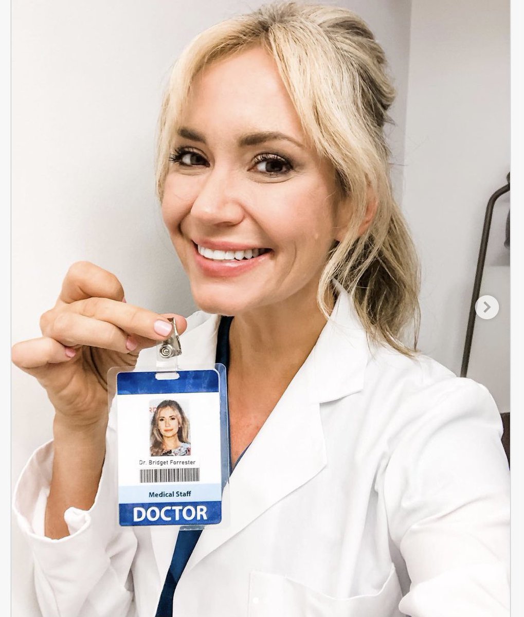 mary61203's tweet photo. Itβs 2021 & enough time has gone by without Dr. Bridget Forrester moving back to LAπ€π»A great beginning S/L would be Bridget & Logan move back & Bridget is made Chief of Staffππ»β€οΈ
#AshleyJones is loved & missed not only by fans but the #BoldFamily on & off the setπ₯° https://t.co/F8FWJNvDVW