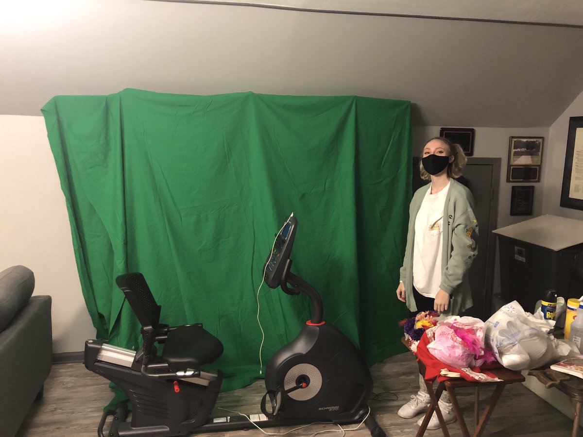 snowwolfefilms's tweet photo. Snow Wolfe Productions wrapped its first ever Music Video Shoot 
#snowwolfeproductions#writeshooteditrepeat #greenscreen #canon7dmarkii #musicvideo #film https://t.co/uJUwTyrJtr
