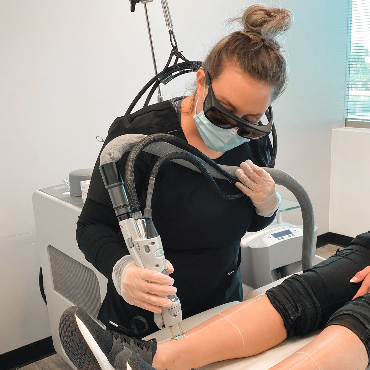 Valentines Day is only 19 days away! This year, give the gift of smooth skin! With our affordable package and membership options, you can't go wrong. ❤️

#laserhairremoval #simplicitylaser #beauty #skincare