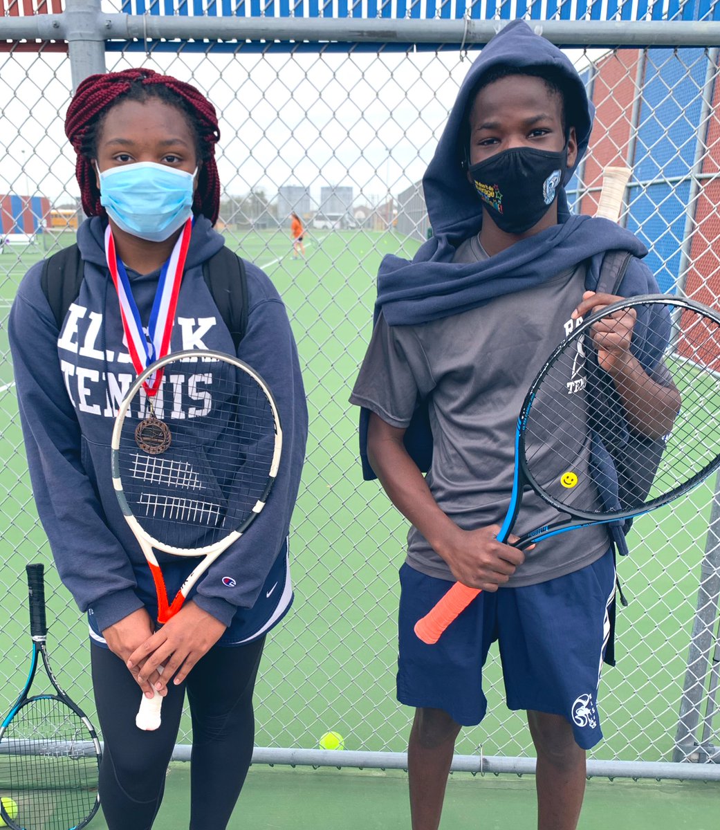 ElsikTennis's tweet photo. Took a small crew today to the Alvin Freshmen Tournament. These two gave 110% and made Elsik proud! 
#elsiktennis #elsik #ENGC #aliefproud #freshmen https://t.co/1VeSl8LpNy