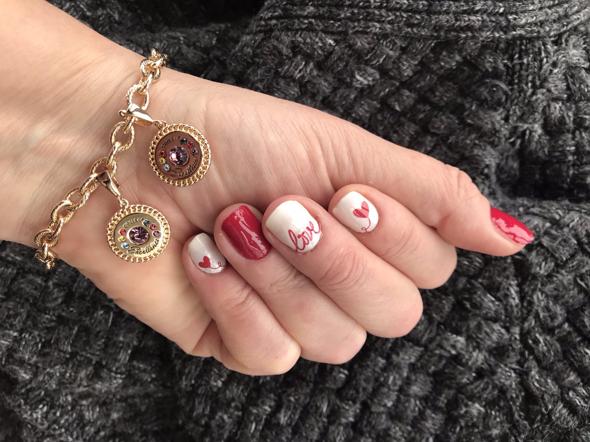 Mistyrainydays's tweet photo. Love letter with some Beijing Beauty ❤️💅🏼❤️ #Circleofexcellence #becolorful @becolorstreet https://t.co/qzGNlirTds