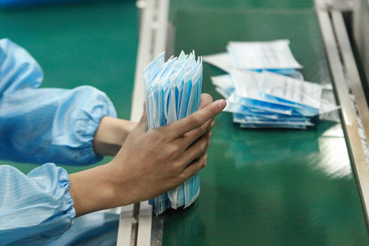 China, usually by far the world’s biggest exporter of protective masks, was at first hoarding its production for its own pandemic response.But after getting the epidemic under control, China quickly went back to exporting  http://trib.al/9gbqte3&nbsp;