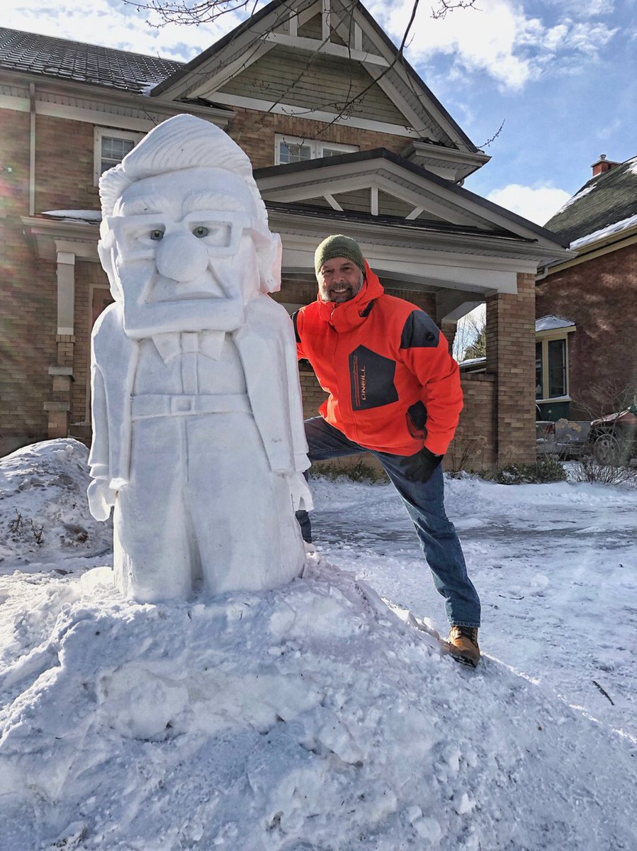 Lyndsay_CTV's tweet photo. He's known for his impressive displays in #KWawesome, and now @Matthew_Morris is helping people across North America enjoy this pandemic winter. He carved out some time to share his skills with @CTVToronto and shows us his virtual #SnowSculptingClub tonight in #TorontoTogether ☃️ https://t.co/CNxC0Cpt0L