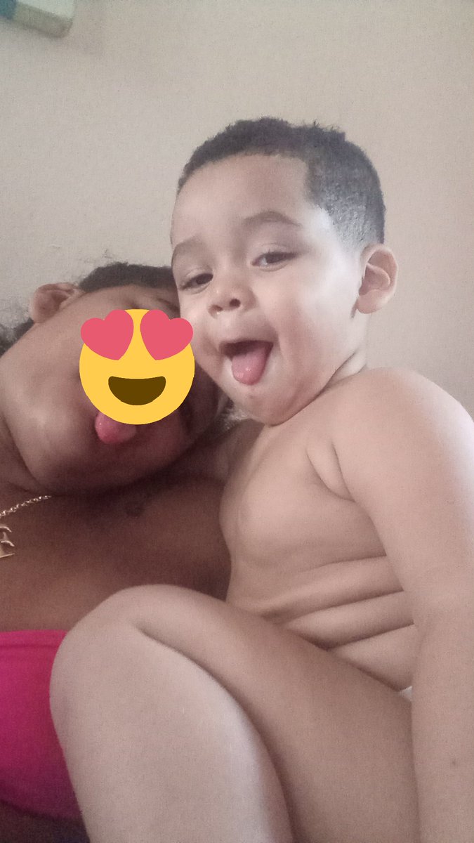 Vanick_159's tweet photo. O amor mais perfeito, puro e sincero.🥰💏👩‍👦💙 https://t.co/ofrCmPlssf