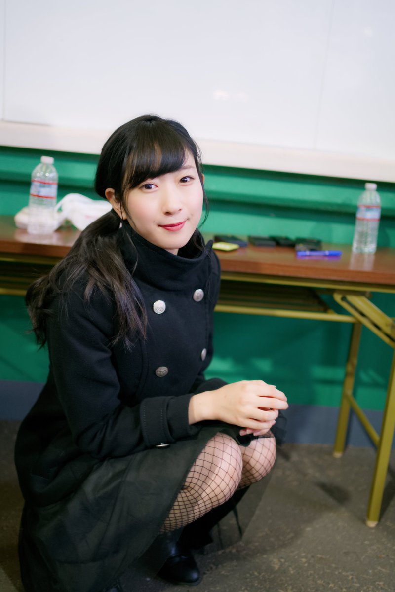r56camden32's tweet photo. 2021/1/27(水曜日)
七彩さん、おはよう~(=^・^=)
1月最後の七彩さんの日です
35mmポートレート
縦構図有
#ポートレート
#FE35 F1.8 https://t.co/FjjF5B12cc