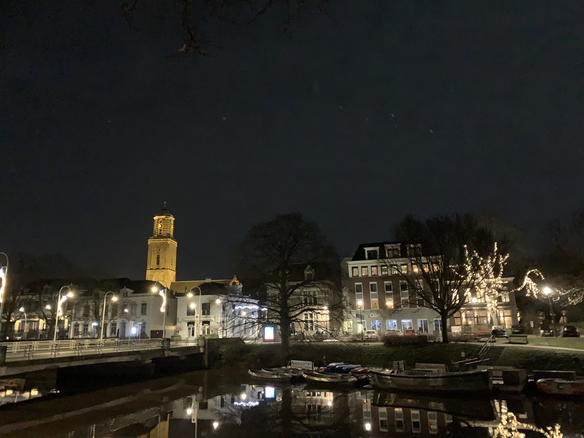 phsnijders's tweet photo. Mooi dat de avond goed is verlopen in Zwolle.  Het is rustig op straat. Ik hoop en verwacht dat ook de komende dagen dit zo blijft in onze mooie stad. Dank aan de politie voor hun inzet! https://t.co/Qf2s8OgW9W