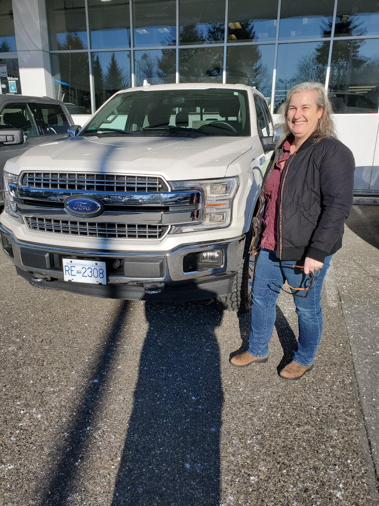 Thank you Sue and Rod McNeal for coming down all the way from Gold Bridge BC for our beautiful 2018 F-150 diesel! 
It was a pleasure and we thank you for your business. 🤗
.
.
. 

#chilliwackford #ford #fordcanada #2018f150 #cardealership #carsales #chilliwackbc #Supportlocal