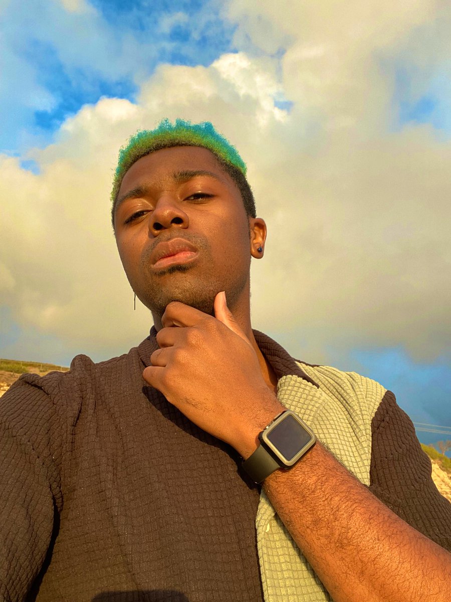 eli_nealy's tweet photo. imma pretty boy livin’ on the West side https://t.co/FjtaHxgq0L