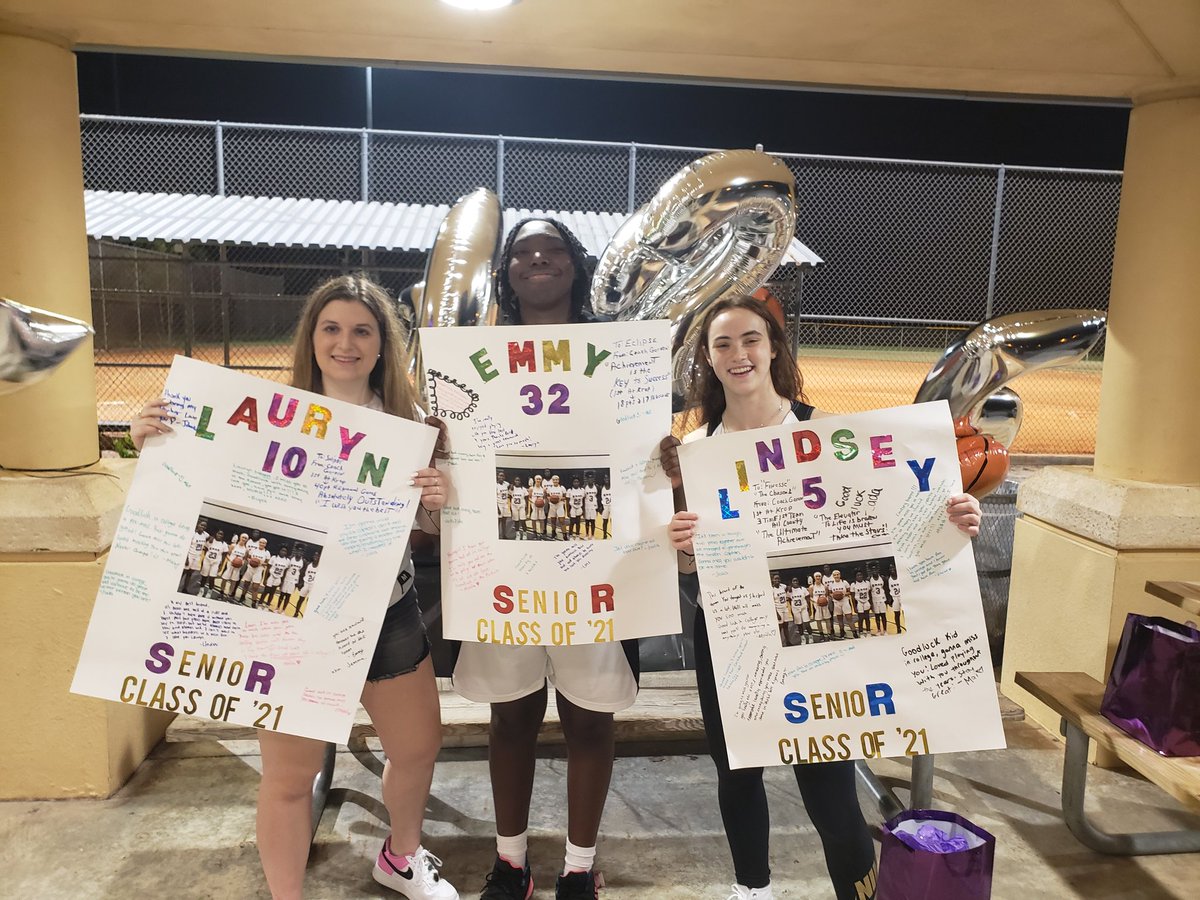 Congrats to our Tri-Captain Seniors Emmy Mills, Lauryn Hornstein and Lindsey Weingard on their Senior Night victory over Northwestern. <a href="/LindseyWeingard/">Lindsey Weingard</a> 24 pts/13 RBs/5 assists/4 steals, @LaurynHornstein 13 pts, Emmy Mills 8 pts/10 RBs, <a href="/Neyidamichel_/">Updates | BIur.io🌞</a> 14 RBs.