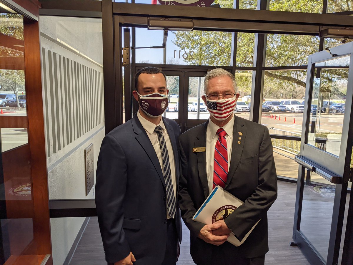 kbtx.com/2021/01/26/ilt…

Grand opening Aggieland High, proud to be an #EagleByChoice <a href="/iltaggielandhs/">ILTexas Aggieland High School</a> <a href="/ILTexasCSK8/">ILTexas College Station K-8</a> a big thank you to everyone who came out to support our students <a href="/theeagle/">The Eagle</a> <a href="/kpmooney50/">Karl P. Mooney</a> <a href="/ILTexasSchools/">International Leadership of Texas</a> <a href="/CityofCS/">College Station</a> <a href="/keyconstruction/">Key Construction</a>