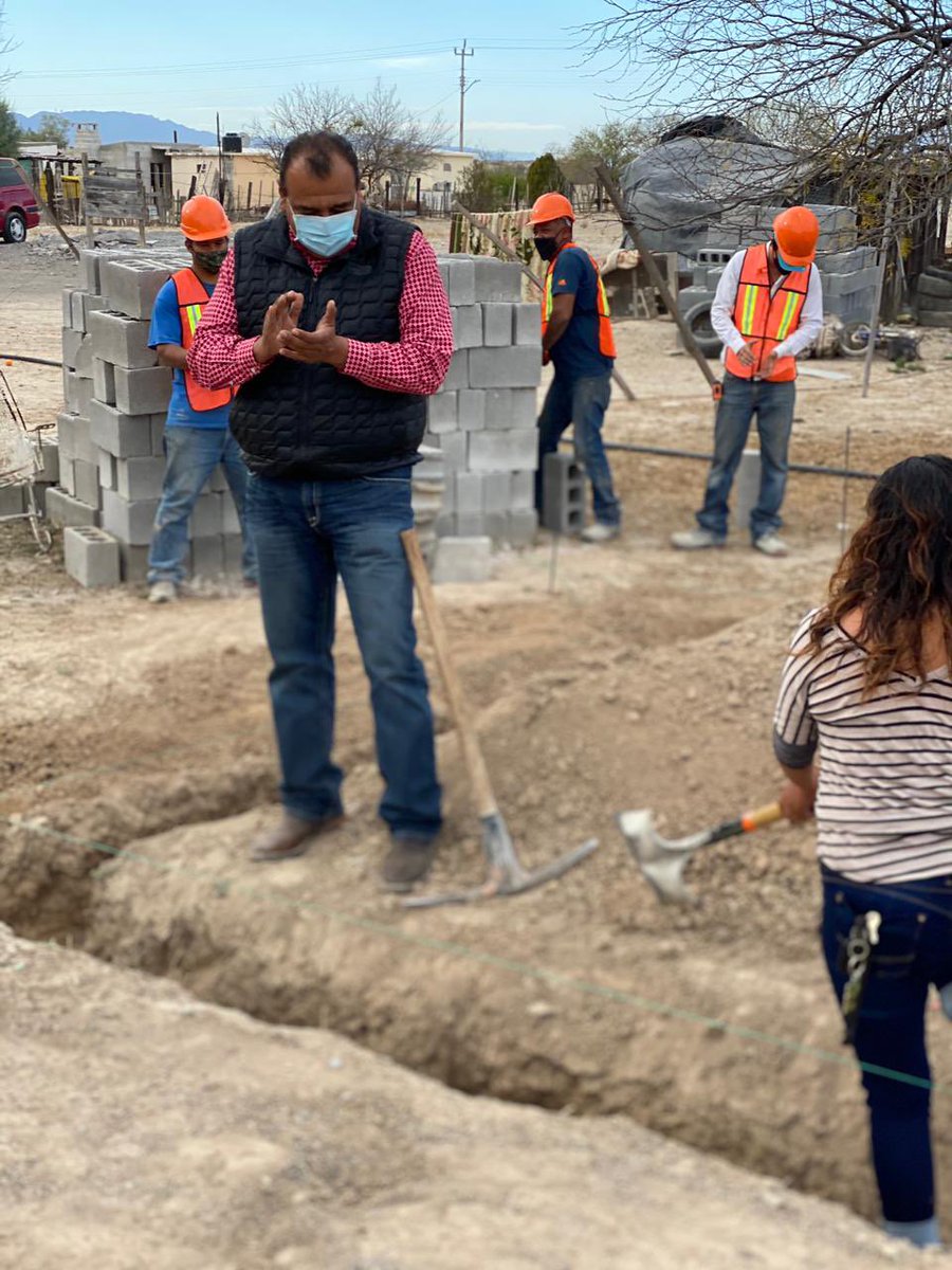 licoquintanilla's tweet photo. Con el respaldo del Gobernador Riquelme en #SanAlberto pusimos en marcha el programa de cuartos adicionales, baños, techos y piso firme en casas habitadas.
Estos importantes apoyos serán de gran beneficio para las familias.
¡Seguimos Cumpliendo! https://t.co/Unl5N233rP