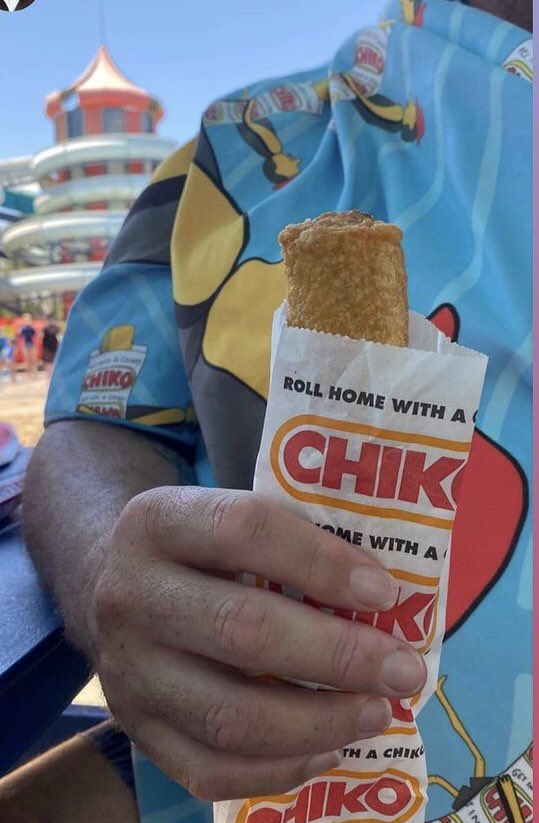 AussiesinTO's tweet photo. A couple of Aussie staples!
The iconic #ChikoRoll & the #AussieBurger
Canโt go wrong #AustraliaDay ๐ฆ๐บ๐๐บ https://t.co/T0IDBNfW5A