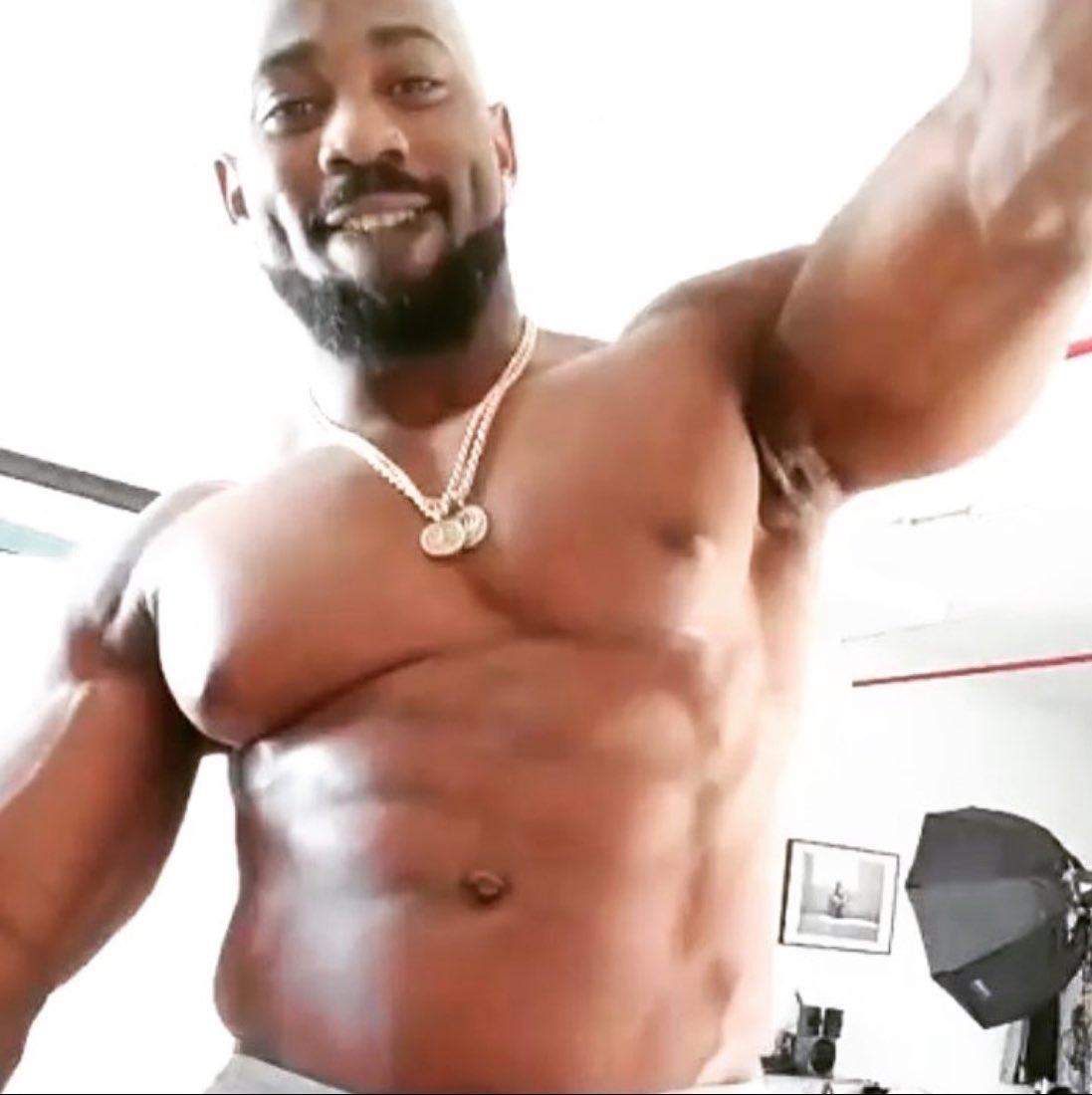 MaleMediaMind's tweet photo. #M3APB If you know who these subjects are, tag them in the comments. M3 followers love to know their online crushes. Please help us out. #bearedblackmen #bigdude #malemediamind #musclebear #ThickBoyProblems #beardgang https://t.co/jQJV6dwnXv