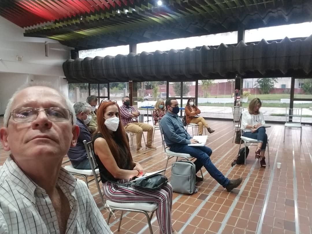 letinagabriel's tweet photo. El lunes pasado, en la #JuntaDirectiva #2.019 de la #AEEC, se presentaron varios temas y un plan de acción de la nueva directiva que será amplio y de gran alcance.

#AsociaciónDeEjecutivos #Directiva #Gremio #Carabobo #PlanDeAcción #Avalúos #GabrielLétina #Tasador #Finanzas https://t.co/CY3cuF75Zh