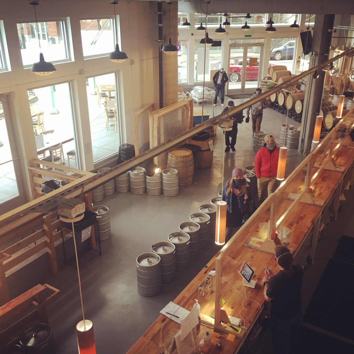 LoganBrewing's tweet photo. A view from above! A chilly winterβs βοΈ day can only be improved with a pint on the heated patio π₯ Make a reservation at our website, we are open until 9 tonight. Cheers! π»βΊοΈ
#loganbrewing #burien #reservedtables #heatedpatio #chillyweather #beerweather #dresswarm #drinkwabeer https://t.co/SFBMBEKRKe