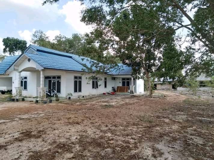 qodri1970's tweet photo. Dijual Cepat 1,5 M, luas Bangunan 200M3 LT 5,850 M3 SHM, lokasi Replika SD Laskar Pelangi, Belitung Timur. Telp/ WA Owner 081929672883 https://t.co/FmGBbS4cbB