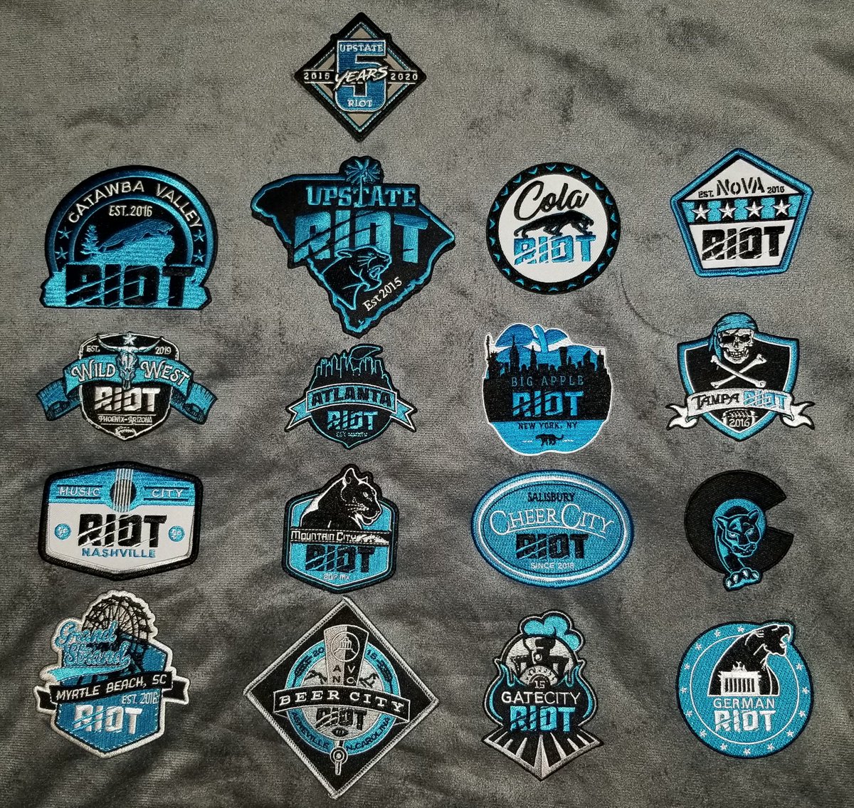 CustomsFancave's tweet photo. @locarino @StlRiot Do You Happen To Know Where To Get The "Do You Riot" Patches From?? I'd Love To Add That To My Collection For A Custom LED "Do You Riot" Patch Display Case For My FanCave! https://t.co/jSjhnd6xB1