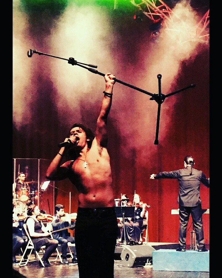 FLASUAREZ4's tweet photo. #YoSoyExplotaAlArtista https://t.co/Hx4VnPZMRz