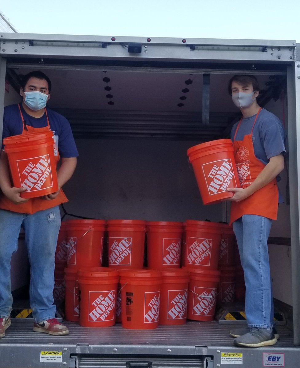 RenaHubbard30's tweet photo. Bryan and Max did an awesome job preparing and loading disaster relief Homer buckets. Today, is Max's first day as an associate at Store 888 and his first Team Depot experience 🎉. @JustinwReed @misshd03 @THDguru @rencassidy @ShaylaS2622 @RyanHallTHD804 https://t.co/xxnv4aZPVL